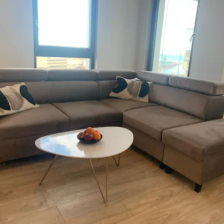 Oficer Portova * Gdynia