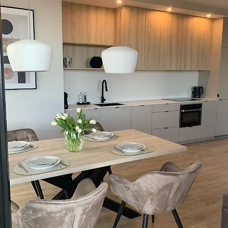 Oficer Portova * Gdynia