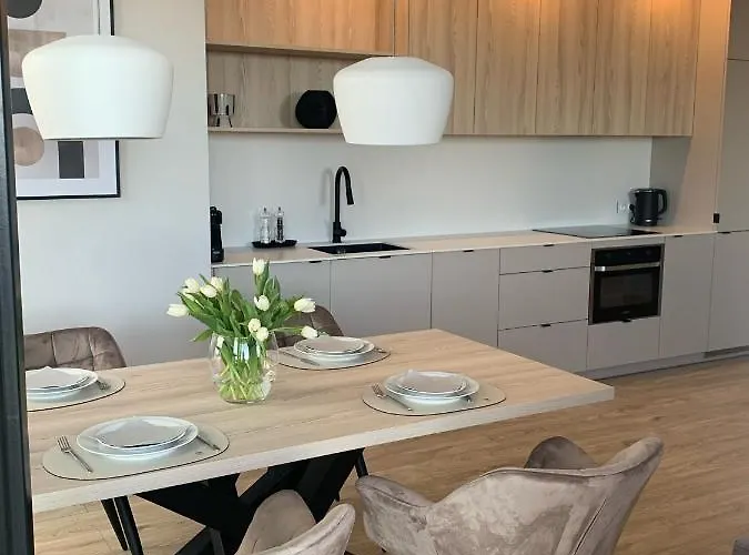 Oficer Portova * Gdynia